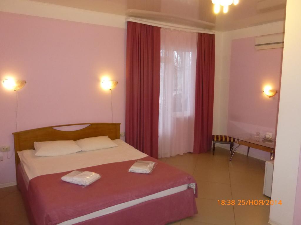 Y Reki Hotel Essentuki Room photo